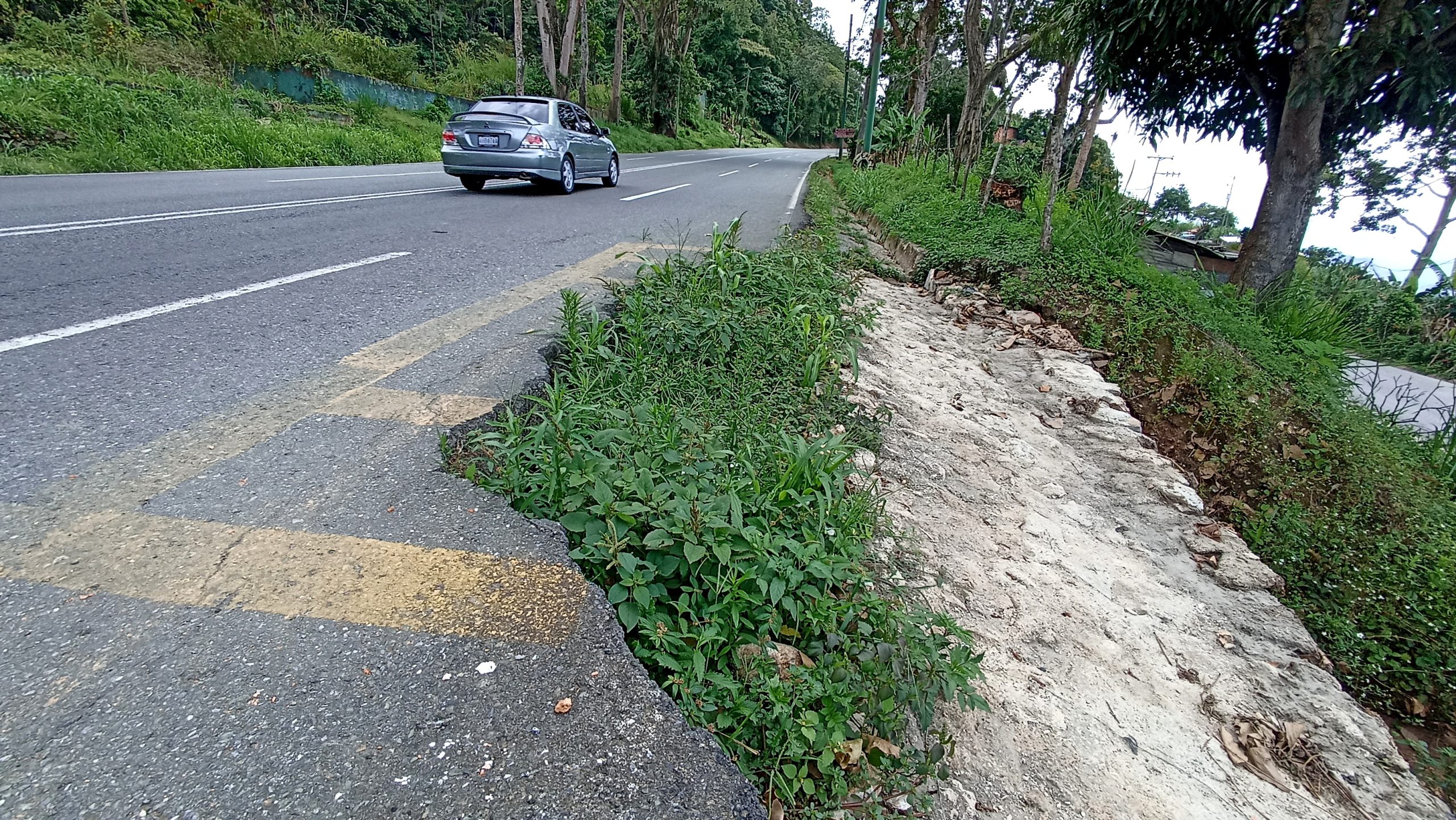 Retomarán construcción de muro frente al Cumbre Azul