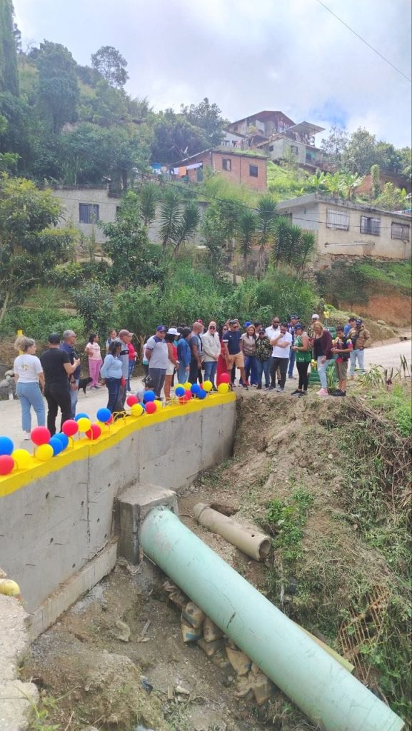 Levantan nuevo muro de contención en Lagunetica