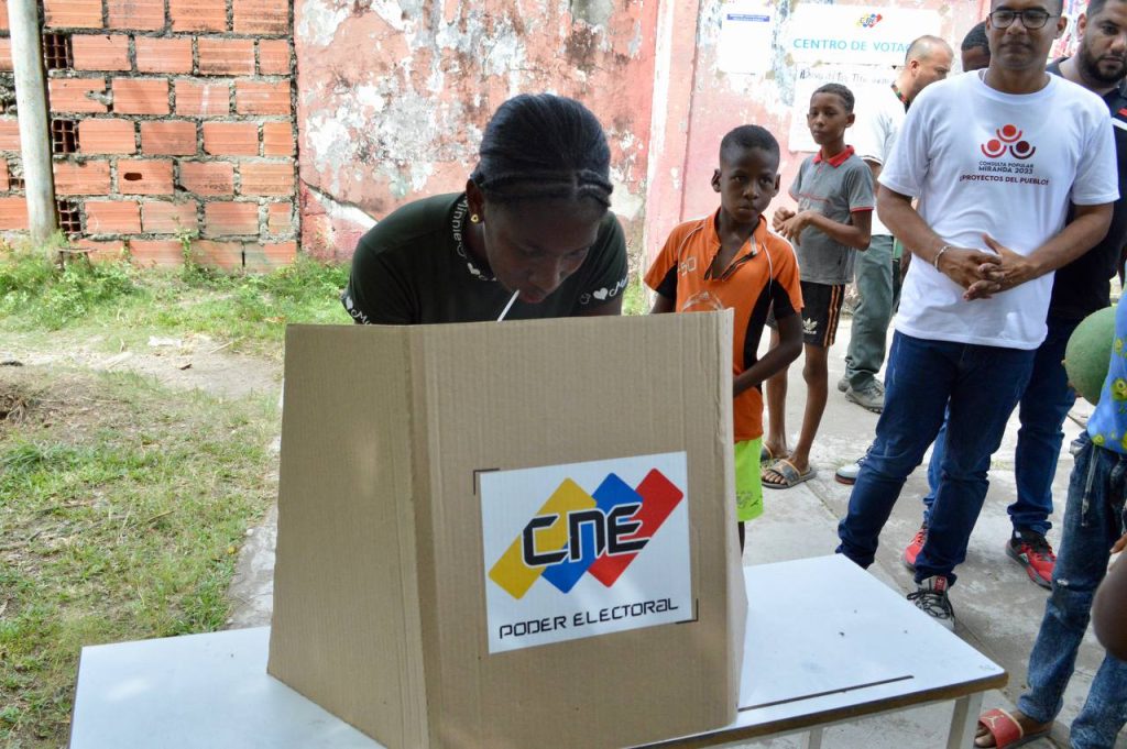 Habilitarán 696 centros en la Consulta en Miranda