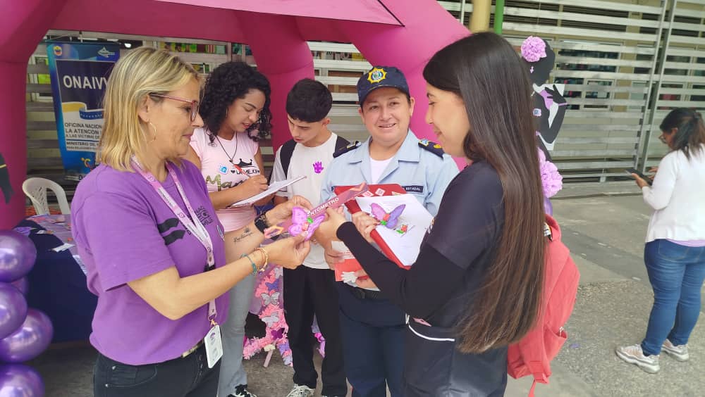 Con jornada informativa cierran el Mes de la No Violencia