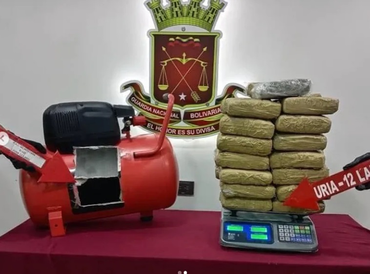 Conductor llevaba 15 kilos de droga en un compresor