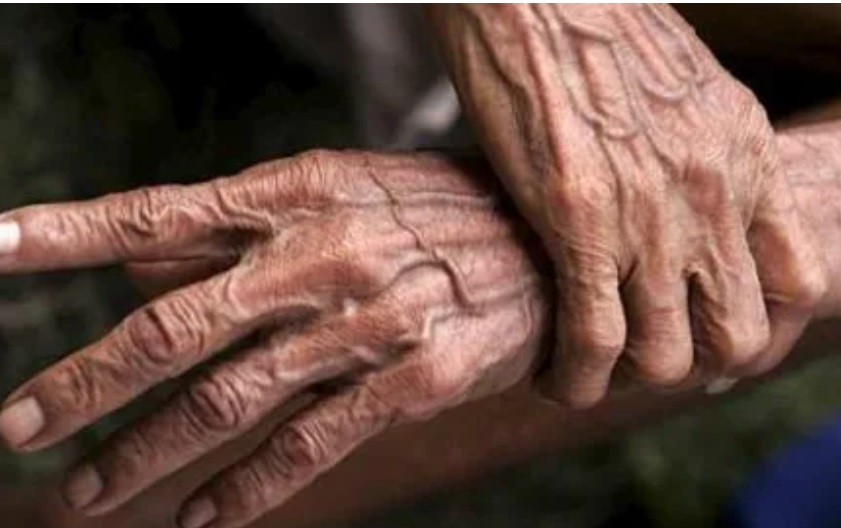 Menor de 16 años atacó sexualmente a anciana de 87