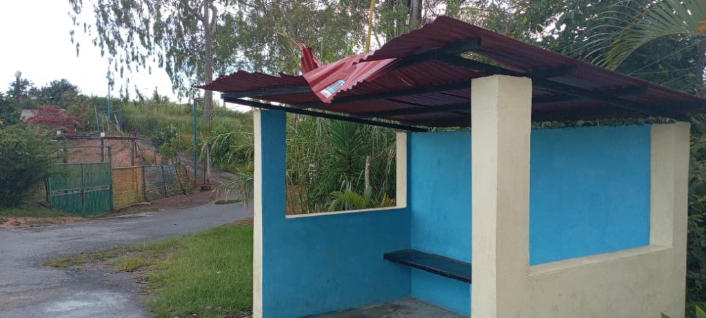 Causa daños a parada pero “nadie sabe, nadie supo”