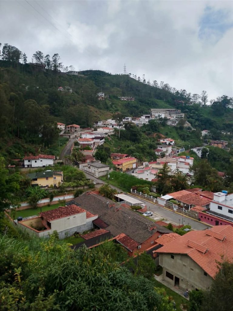 Reducción de ciclos genera descontento en Colinas de Carrizal
