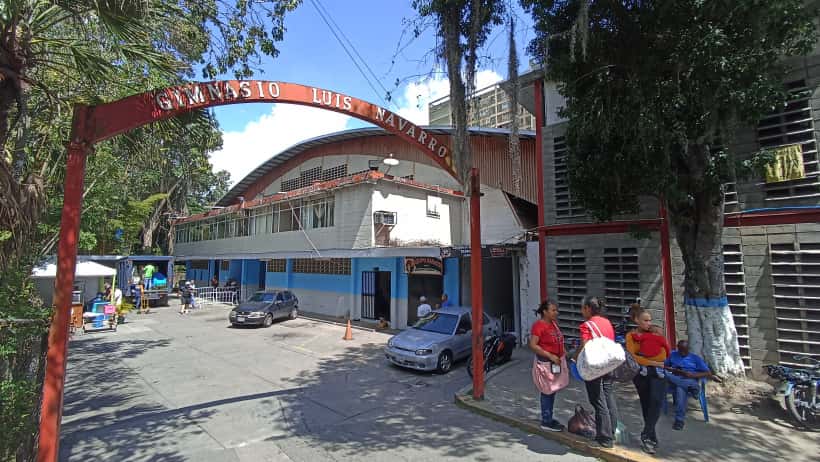 Dejaron descalzas a judocas en el Luis Navarro