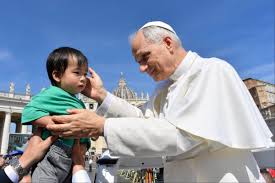 Papa León XlV llama a controlar el uso de tecnología en niños