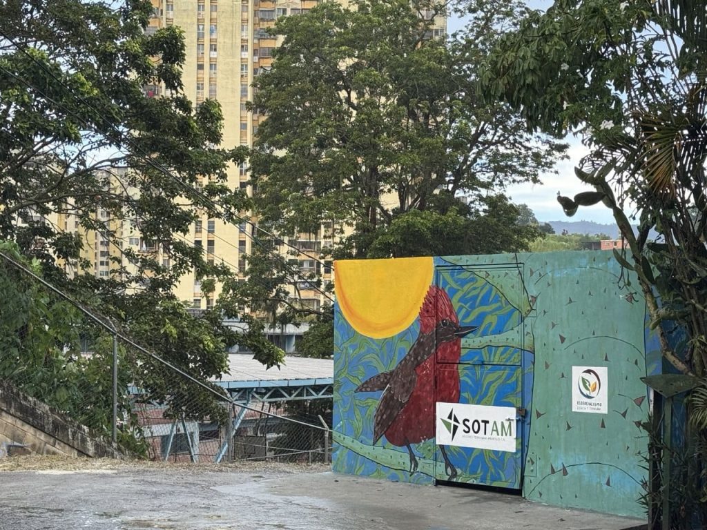 Construyen cuarto de basura en La Estrella