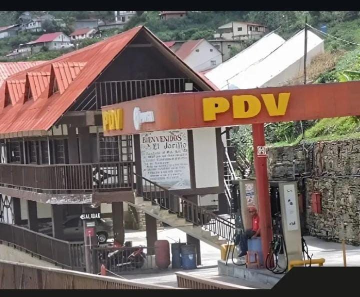 Recarga de combustible es una “tortura” en El Jarillo