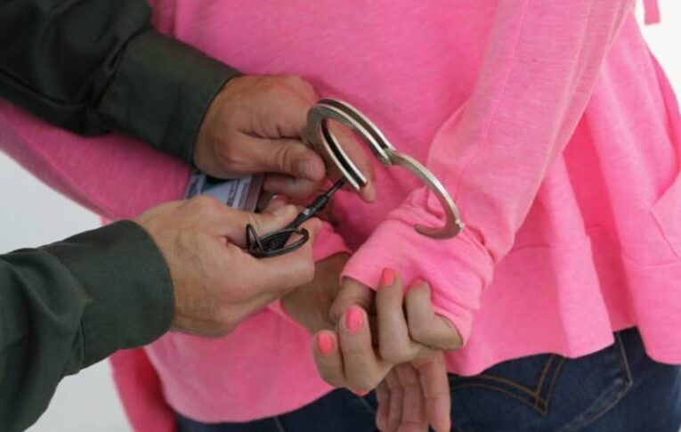 Estudiante de la GNB está presa por muerte de su bebé