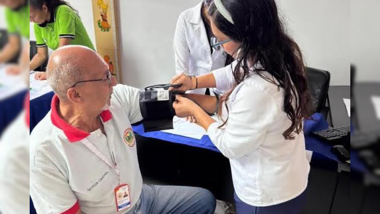 300 empleados del Clebm reciben atención médica