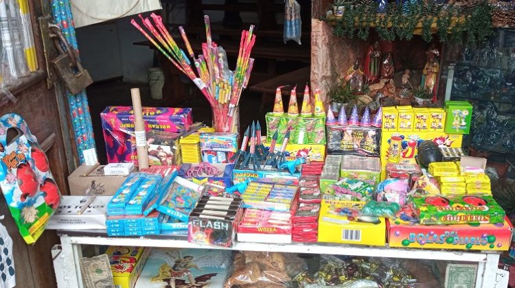 Prohíben venta de fuegos artificiales en Guaicaipuro