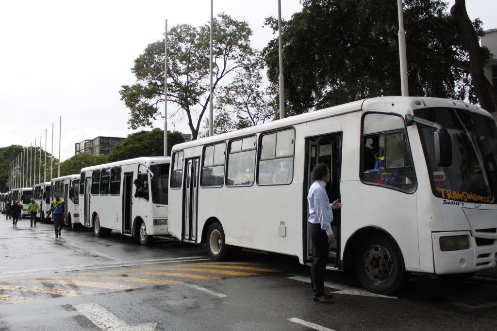 UCV reactiva y amplía rutas de transporte