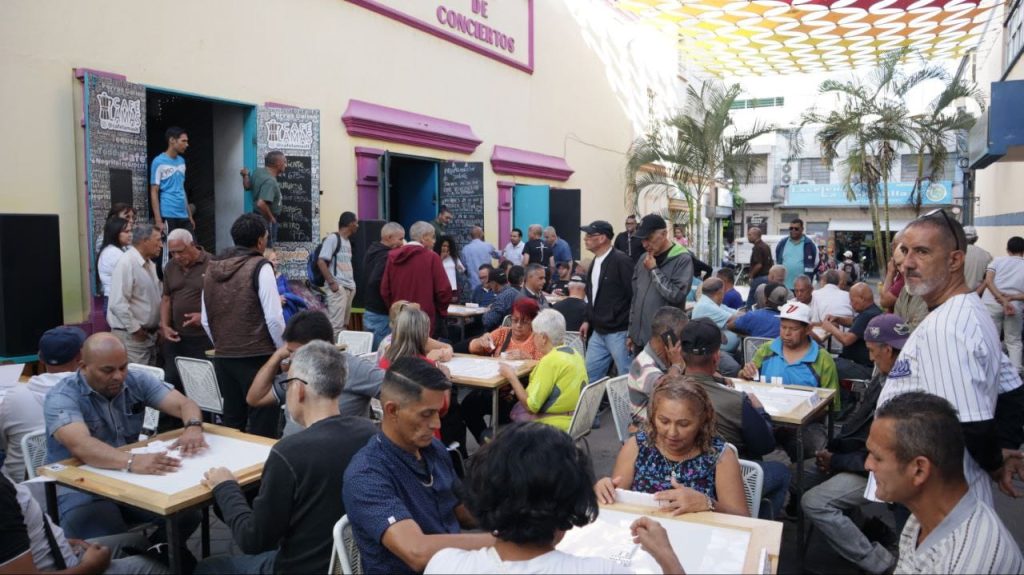 Copa Navidad de Dominó promovió el encuentro comunitario