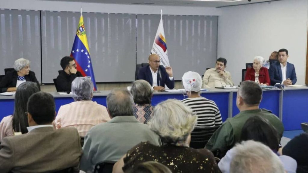 Regularán las tareas escolares