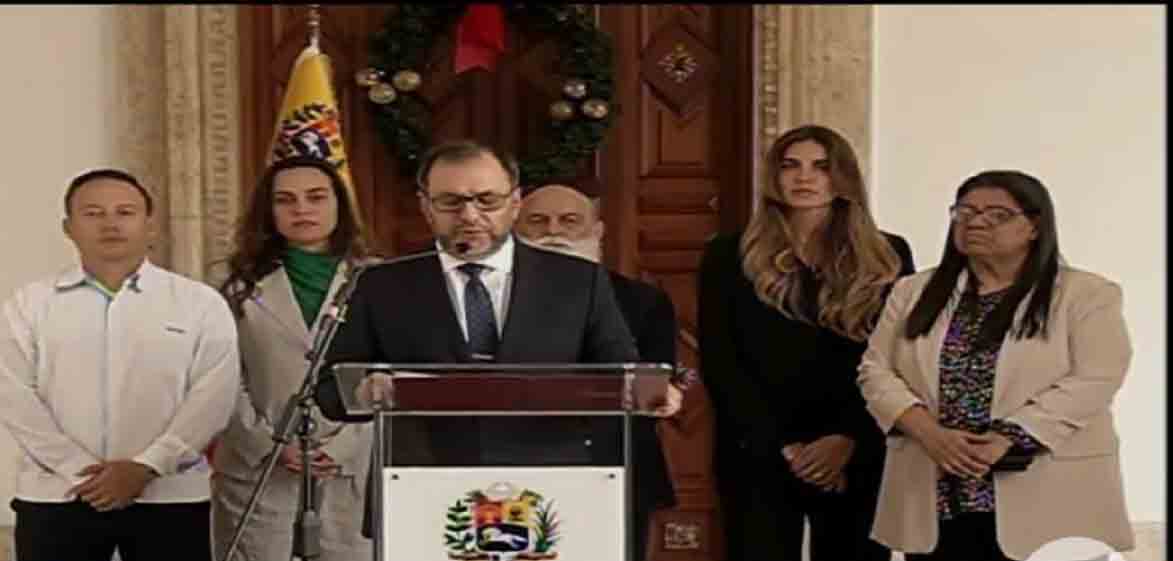 Gobierno exige cese de “piratería de EEUU”