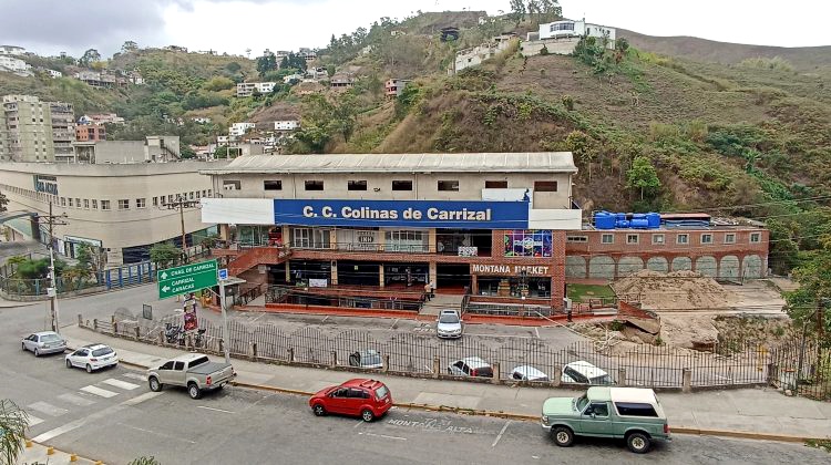 Señalan de “problemático” a administrador de centro comercial