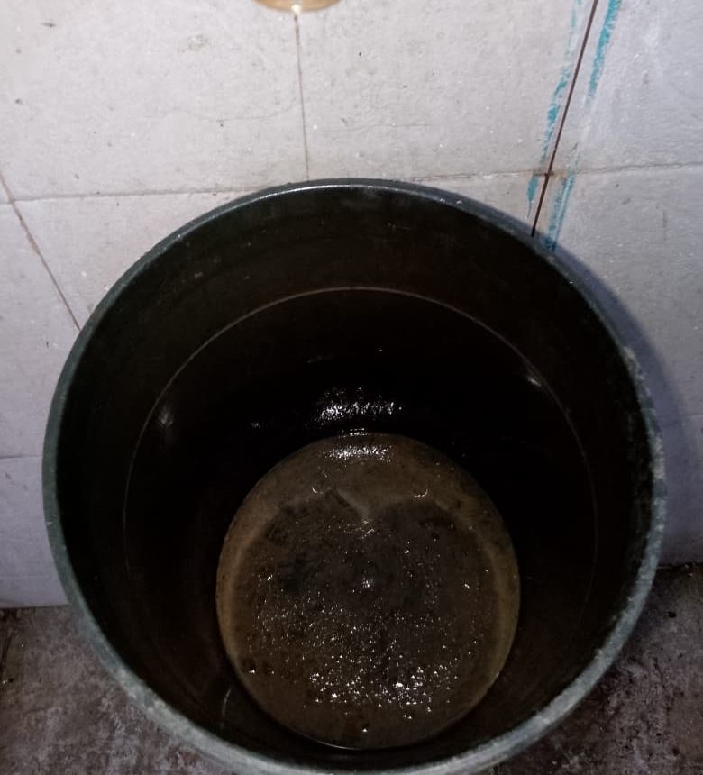 Pagan hasta $12 semanales por una cisterna en San Corniel