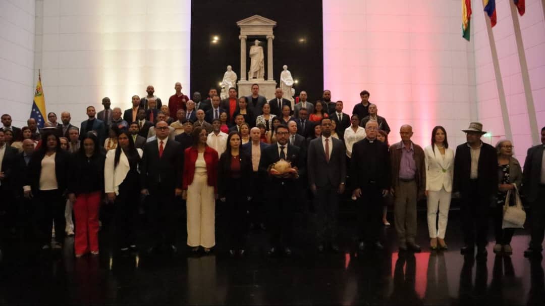 “La fuerza indomable de Guaicaipuro nos guía”