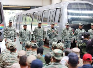 Ministro-de-Defensa-Vladimir-Padrino-Lopez-en-el-inicio-de-registro-y-adiestramiento-de-los-Cuerpos-de-Combatientes-de-la-clase-obrera-1024x758