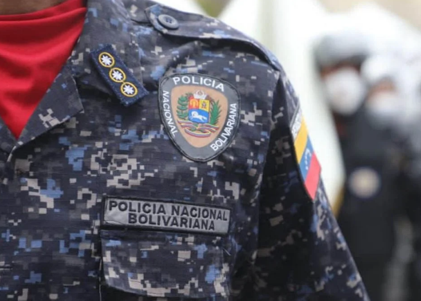 Presas por estafar con documentos falsos de la PNB