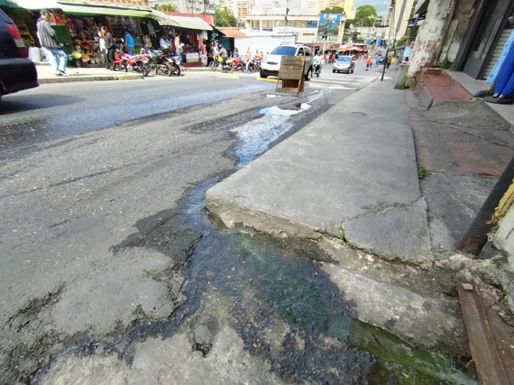 Aguas residuales tienen dos años y medio en La Hoyada