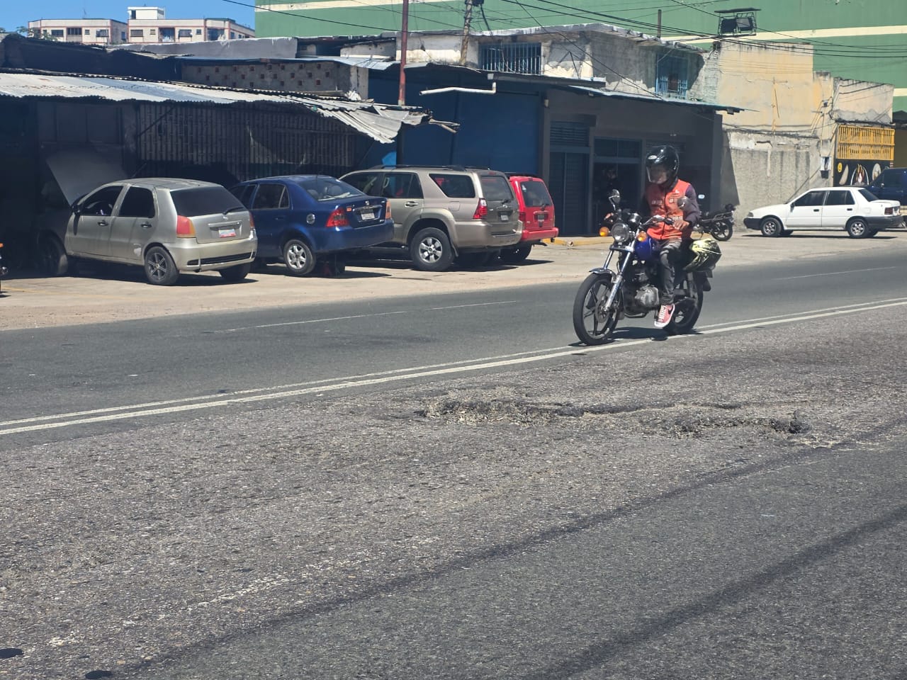 Motorizados alertan de varios baches en la Panamericana