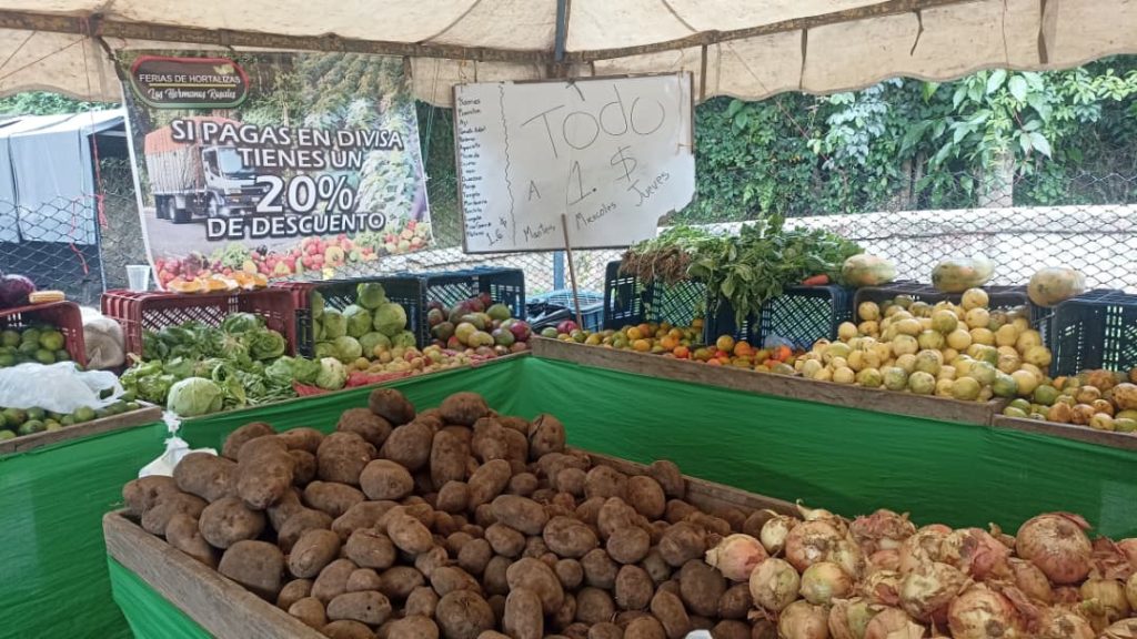 Feria de hortalizas ofrece promoción $1