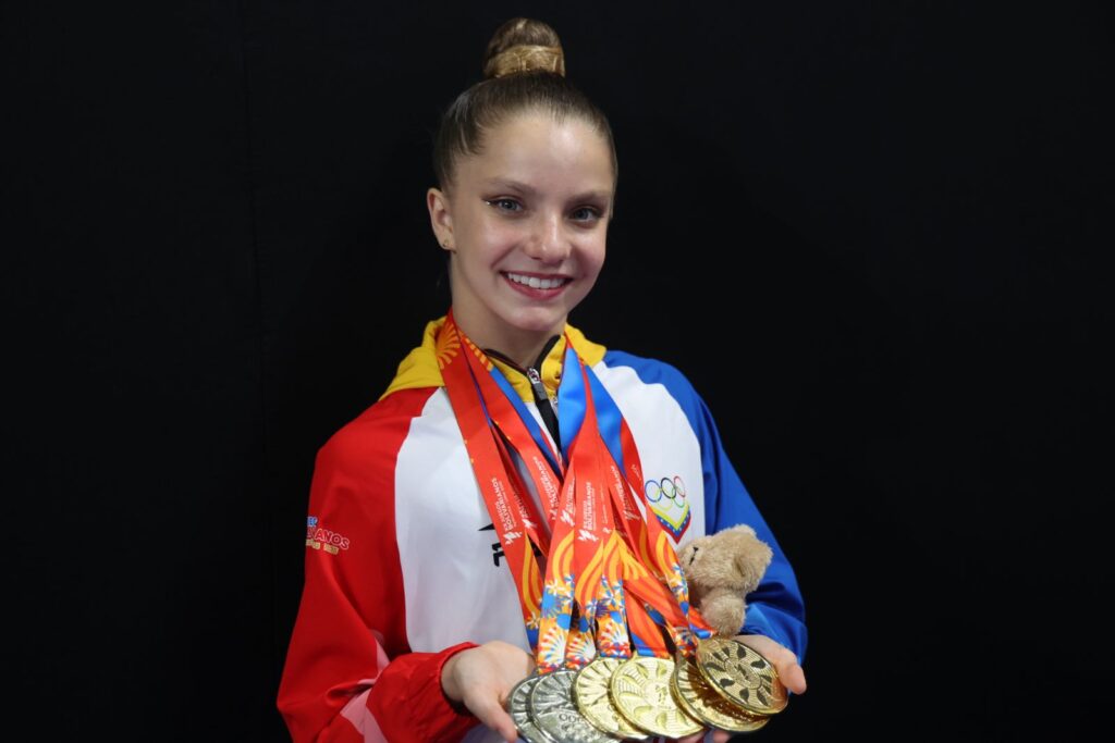 Jimena Domínguez lidera el medallero venezolano