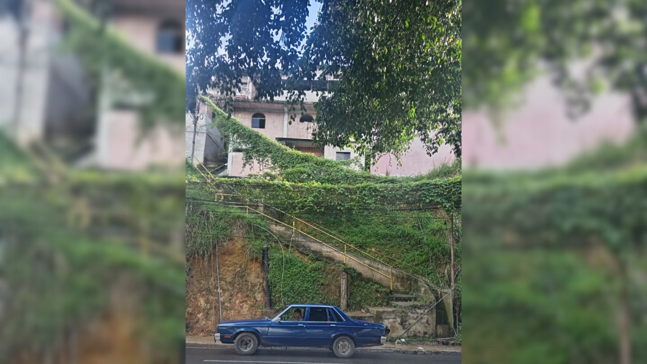 Nerviosismo en Mal Paso por “chispazos” en tendido eléctrico