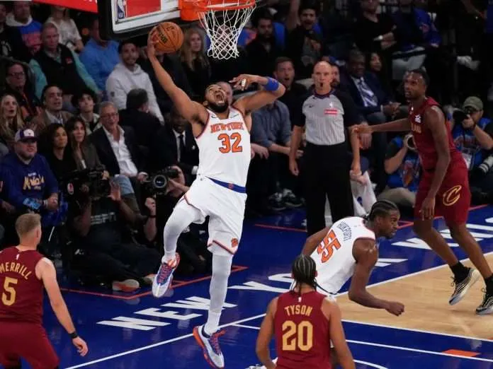 Brunson y Doncic lideran el mejor quinteto de la NBA