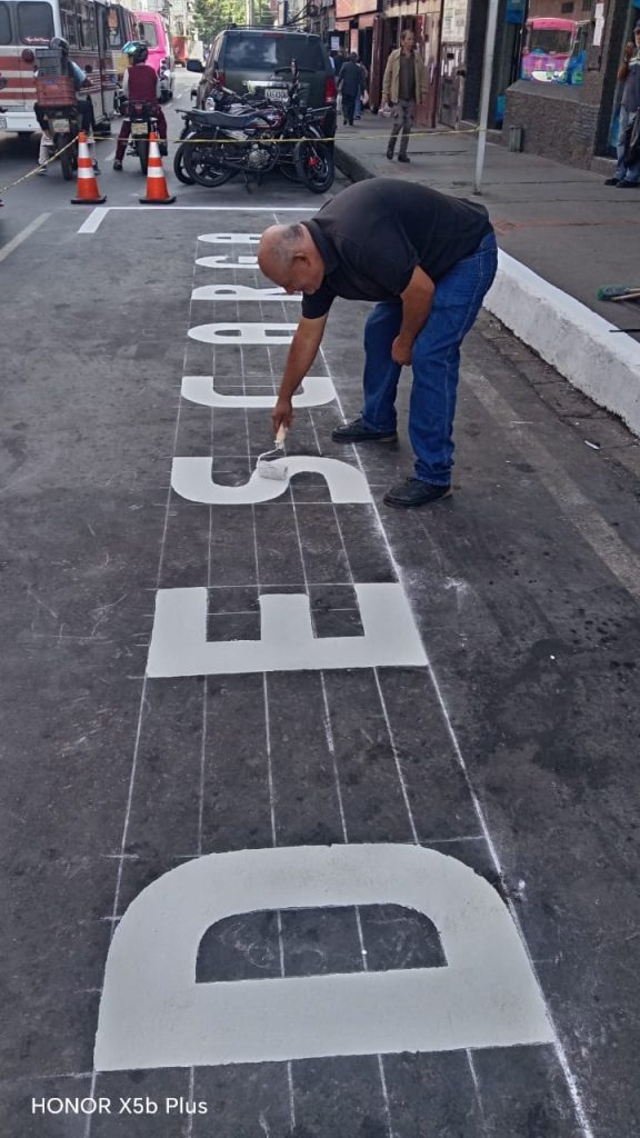 Demarcación vial continúa en Los Teques