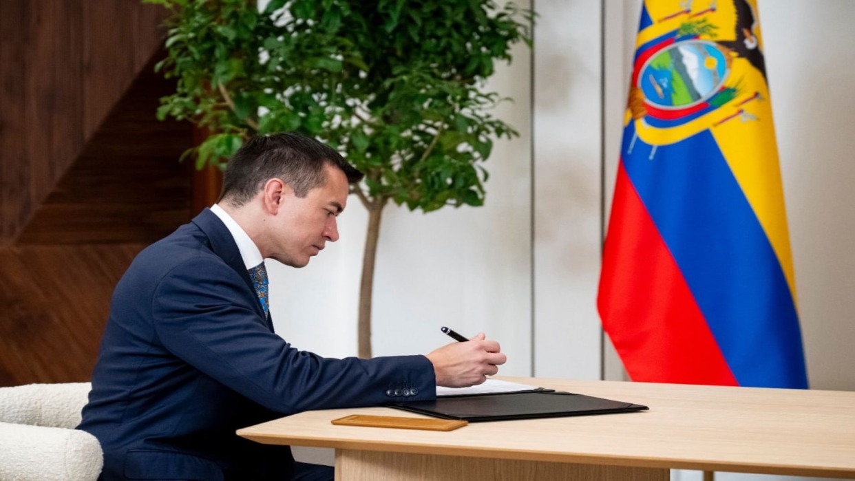 Ecuador impone aranceles a Colombia por falta de reciprocidad