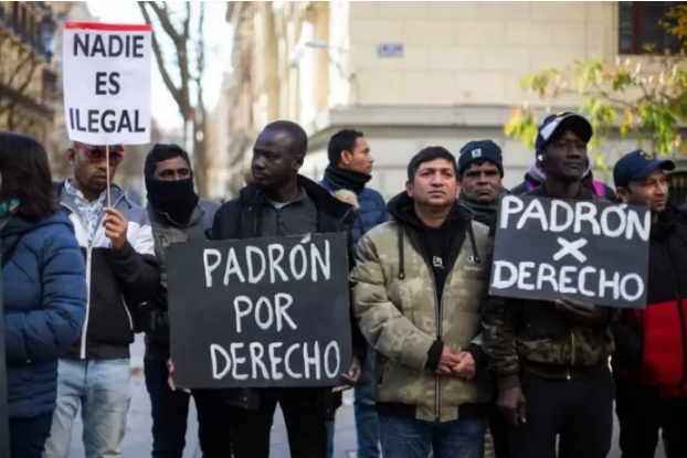 España regularizará a medio millón de migrantes