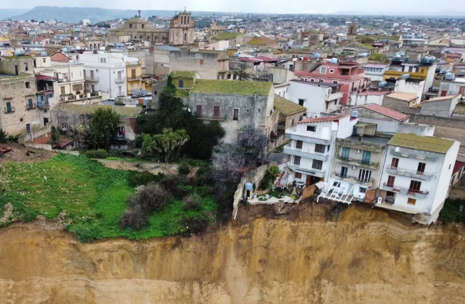 Más de un millón de personas amenazadas por deslizamientos en Italia