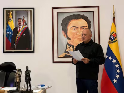 Cabello: bombardeos de EE.UU mataron a 100 personas