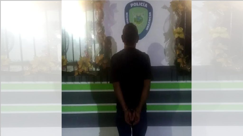 Ofreció golosinas a una niña para abusarla