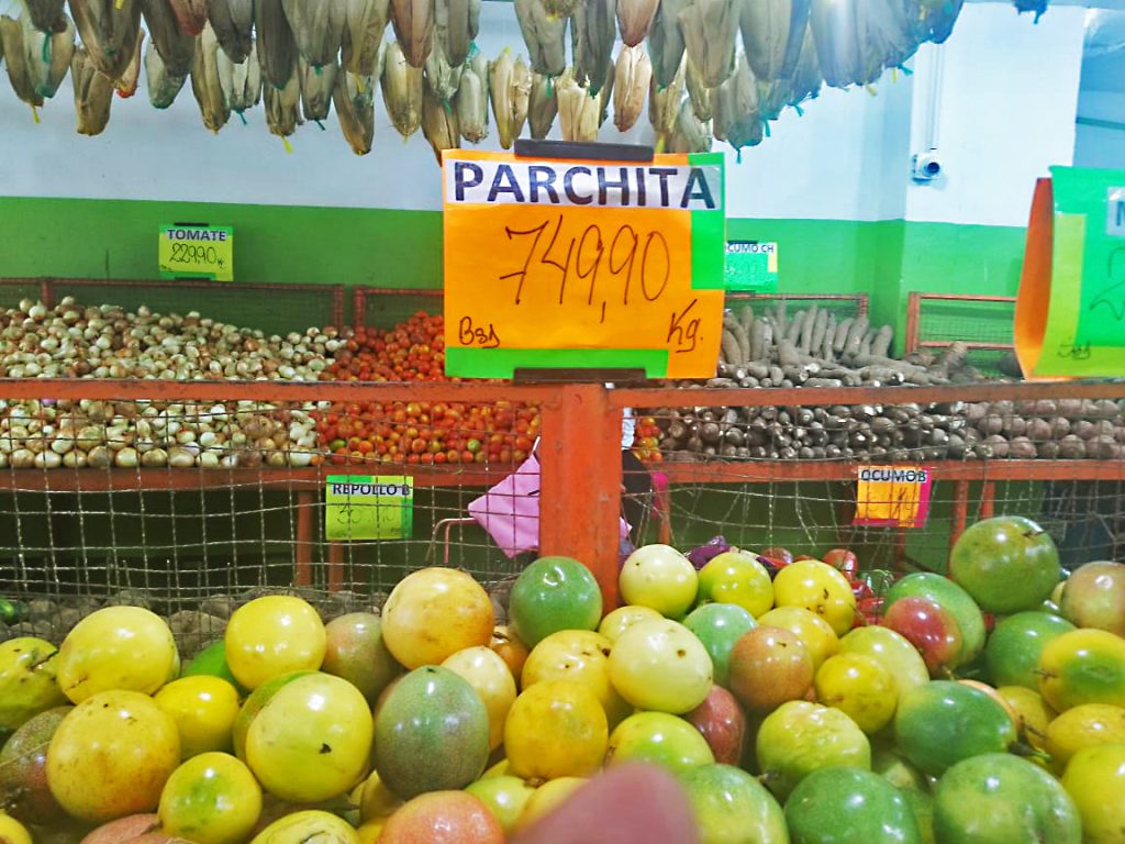 Alza en precios de frutas no dan tregua