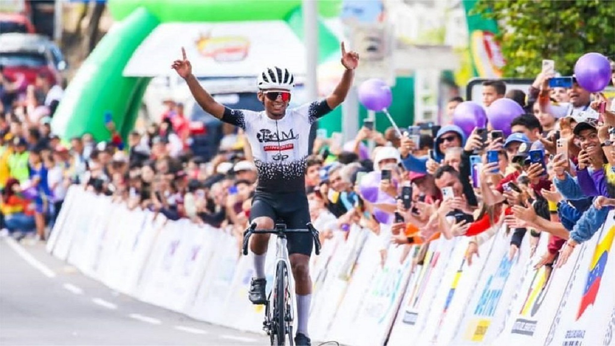 Emmanuel Viloria gana la segunda etapa de la Vuelta al Táchira