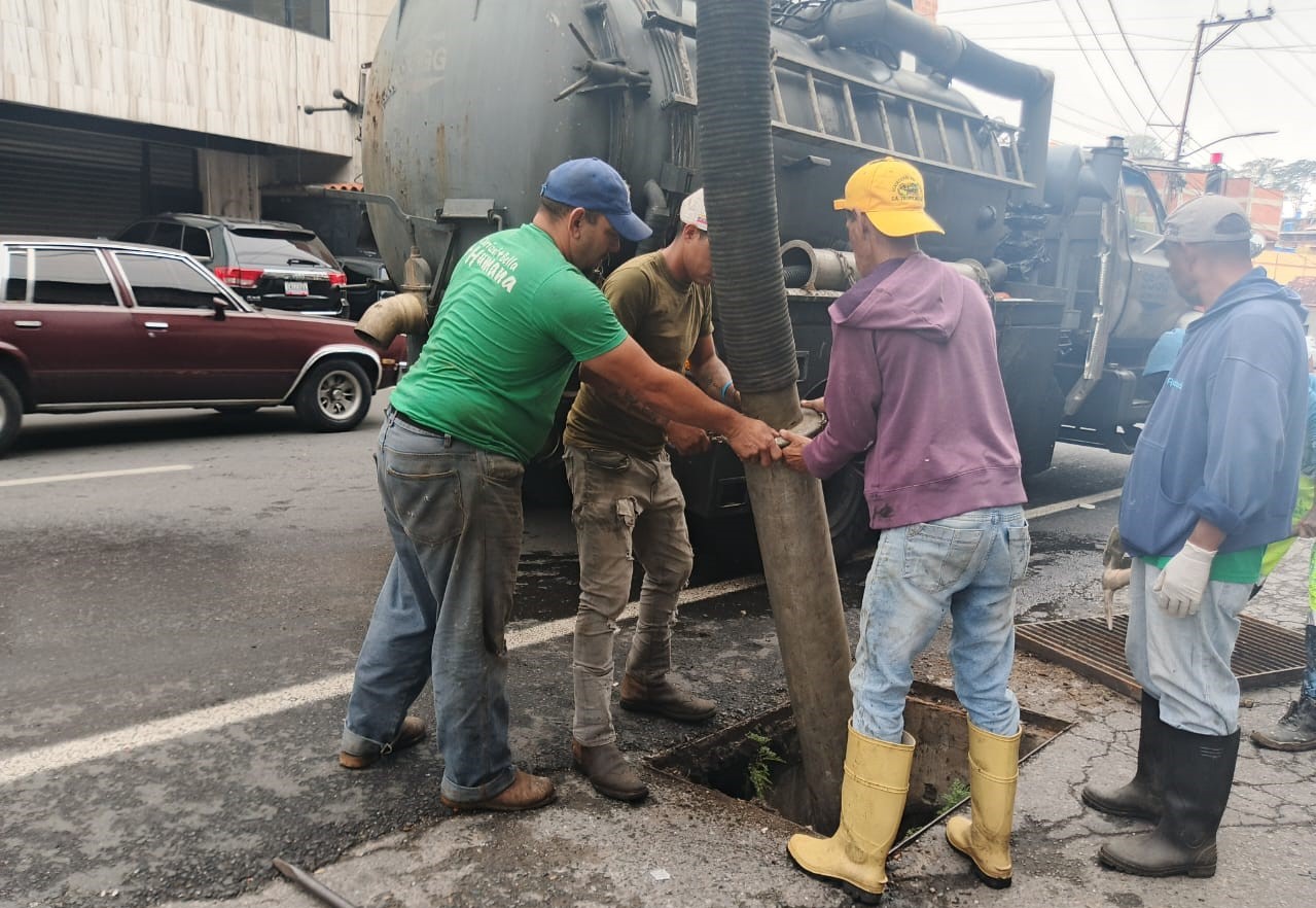 Recuperados drenajes que llevaban 20 años tapados