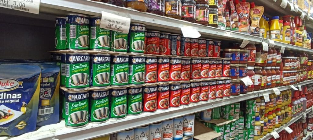 Sardinas enlatadas se sobreponen al encarecido atún