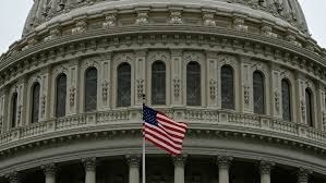 Senado de EE.UU abre debate para limitar acciones militares de Trump en Venezuela