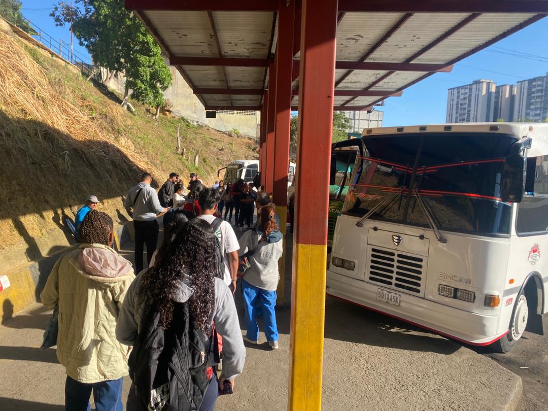 Frenan aumento del pasaje a Caracas