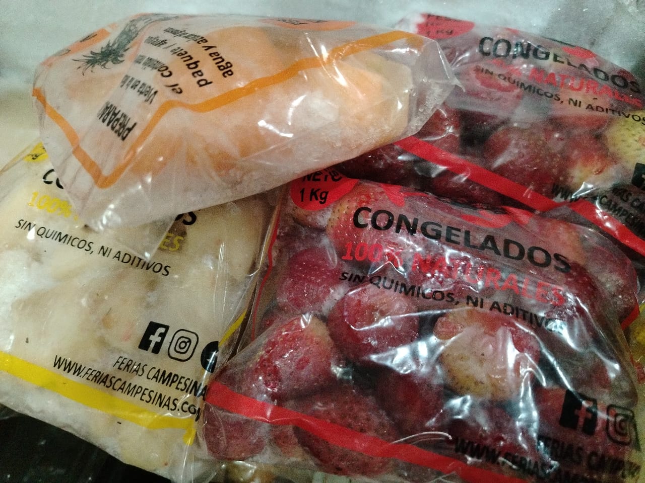 Pulpas se sobreponen a frutas