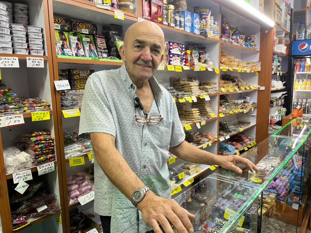 30 años de buena atención en el “Sr. Barato”