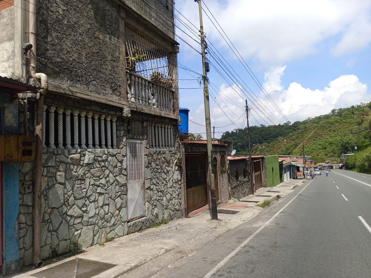 Vecinos de Los Alpes cumplieron dos semanas secos