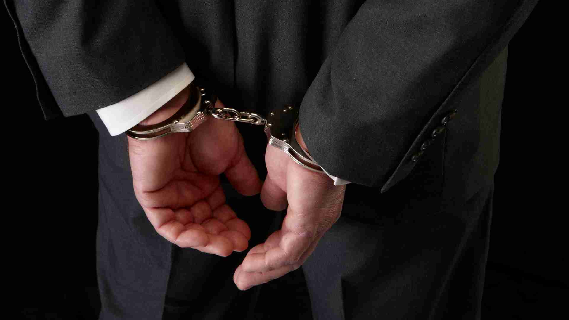 Sacerdote es privado de libertad por abuso sexual