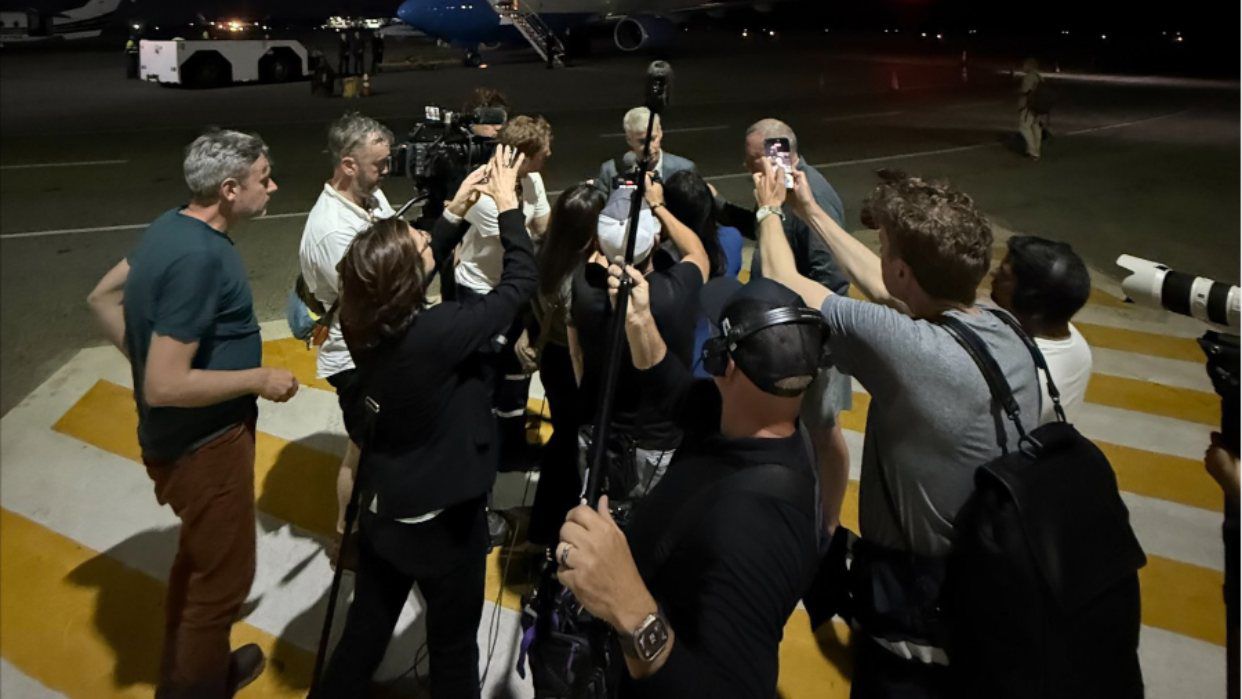 Secretario Wright: “Regresaré pronto a Venezuela”