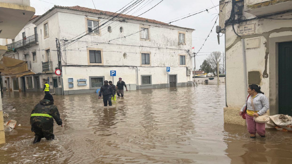Fuertes lluvias en Portugal dejan 15 muertos