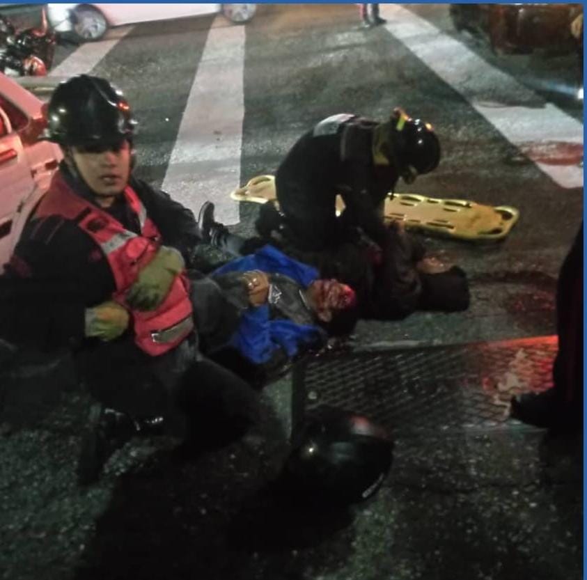 Dos heridos tras choque entre motorizado y vehículo particular