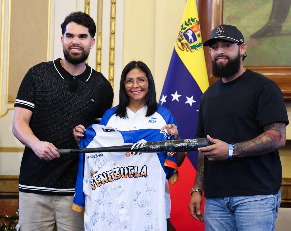 Delcy Rodríguez recibió en Miraflores a Navegantes del Magallanes